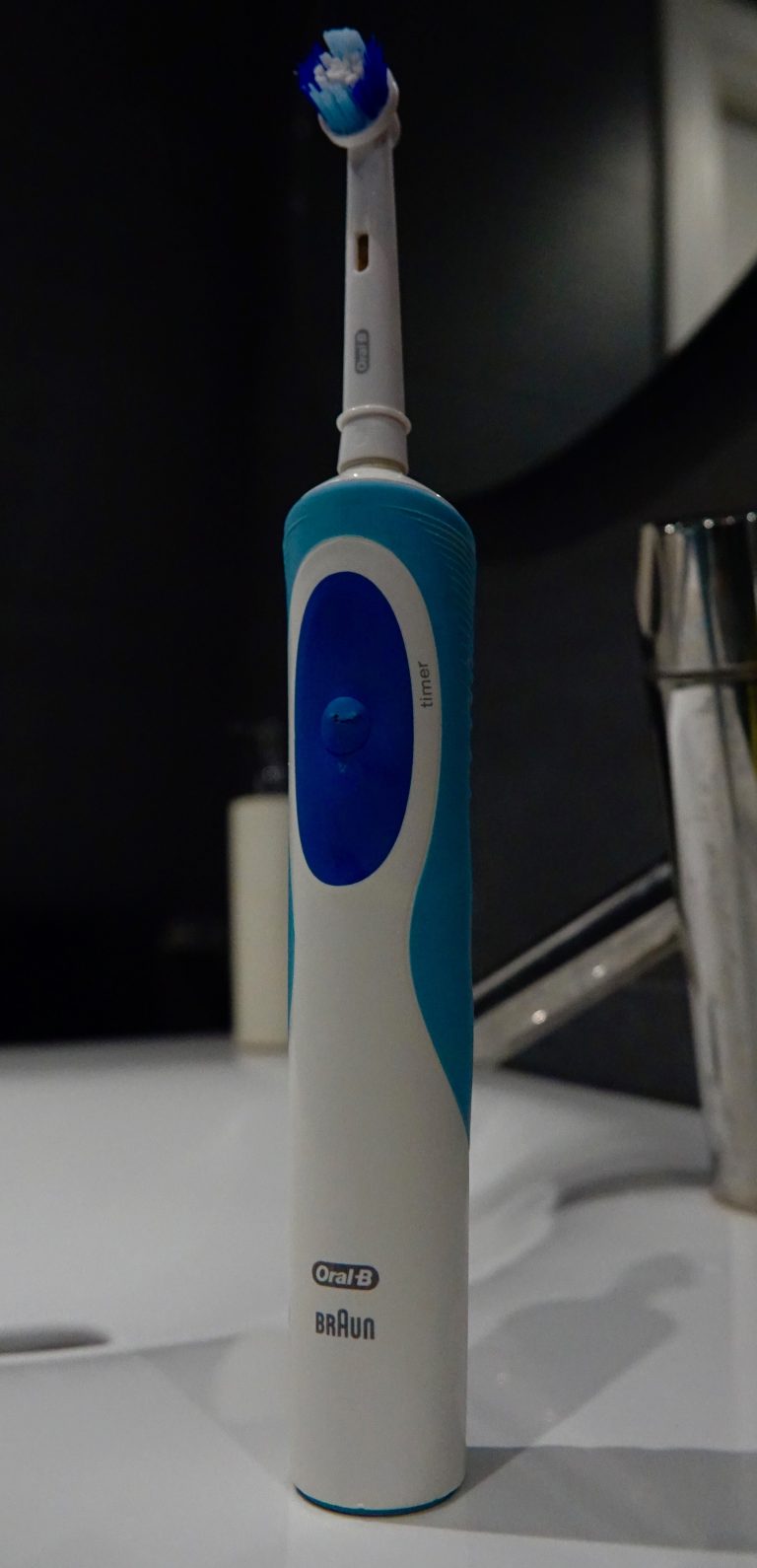 Oral B VITALITY, mi fiel amigo se está muriendo