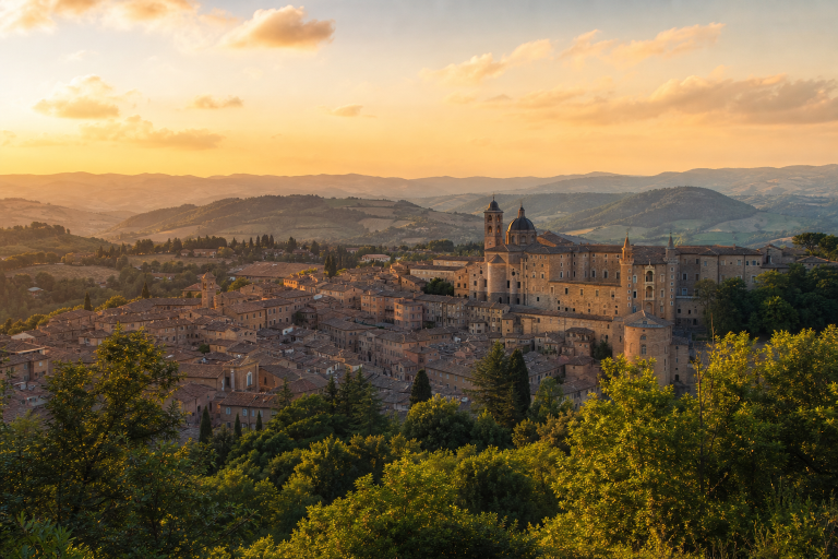Urbino, la ciudad italiana donde el Renacimiento se convirtió en paisaje urbano